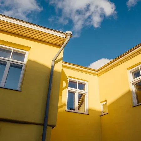 Epp Maria Galerii Apartment Haapsalu Exterior photo